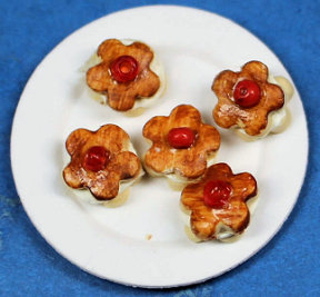 (image for) Little cakes on plate