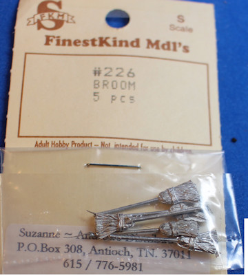 (image for) Brooms - set of S-scale