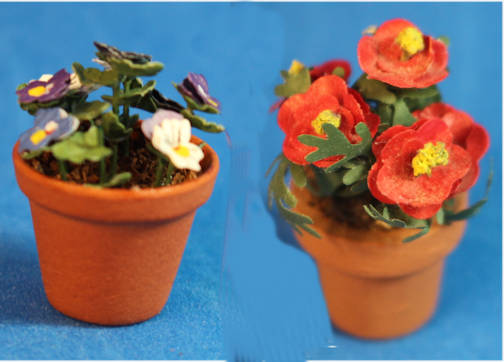 (image for) Flowers in pots - set of 2