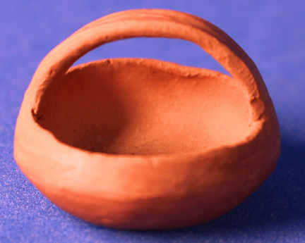 Terra cotta basket (image for) Terra cotta basket
