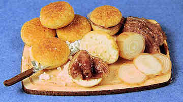 (image for) Making roast beef sandwiches