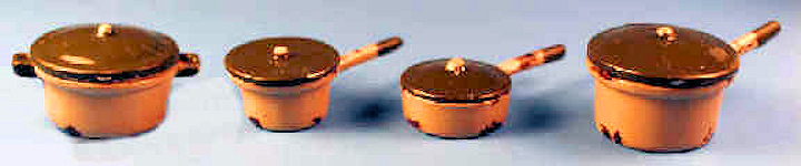 Grungy pot set