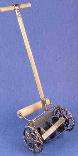 (image for) Lawn mower - push type