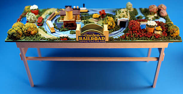 (image for) Model train set - garden