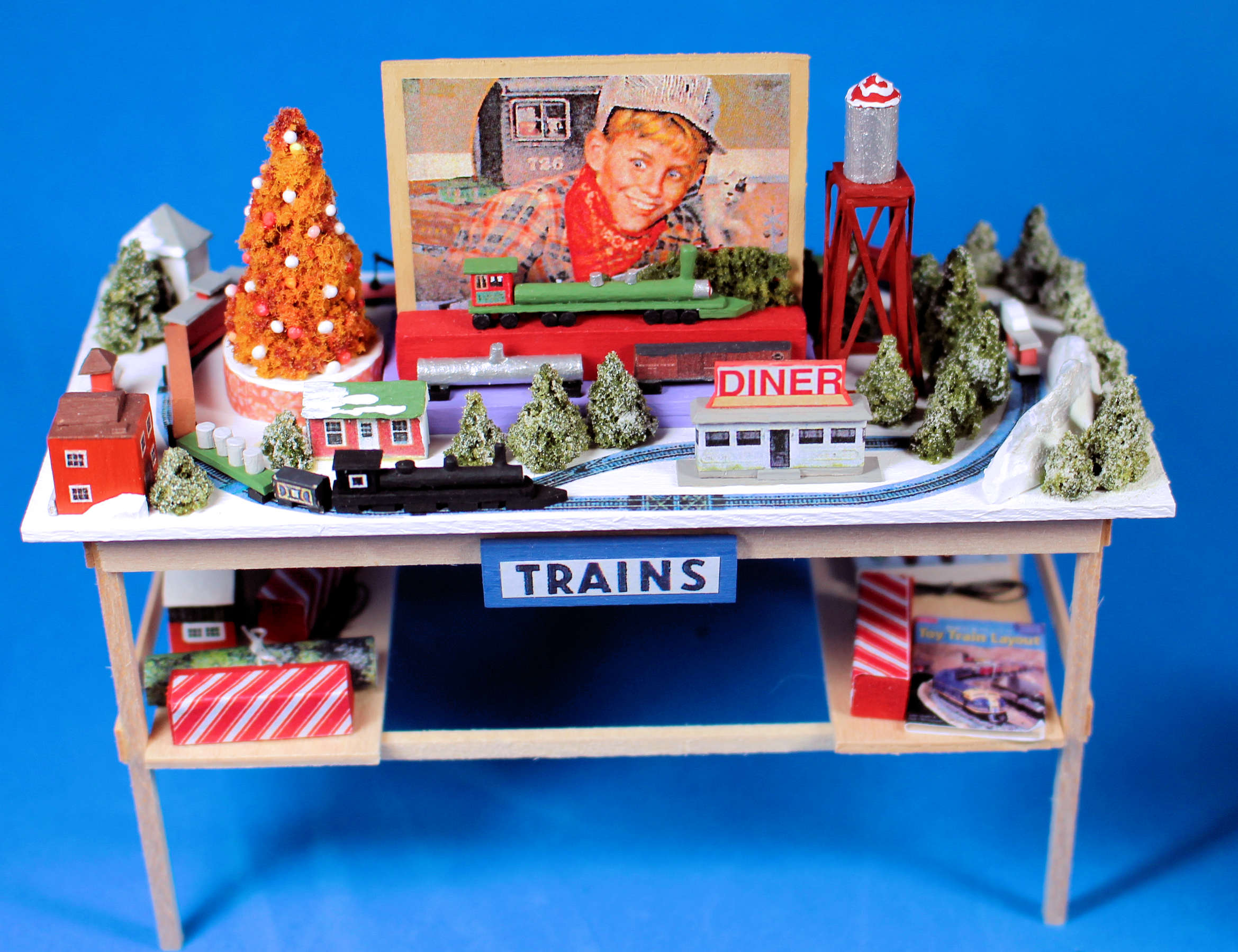 Model train set - Christmas/hobby shop display - Click Image to Close