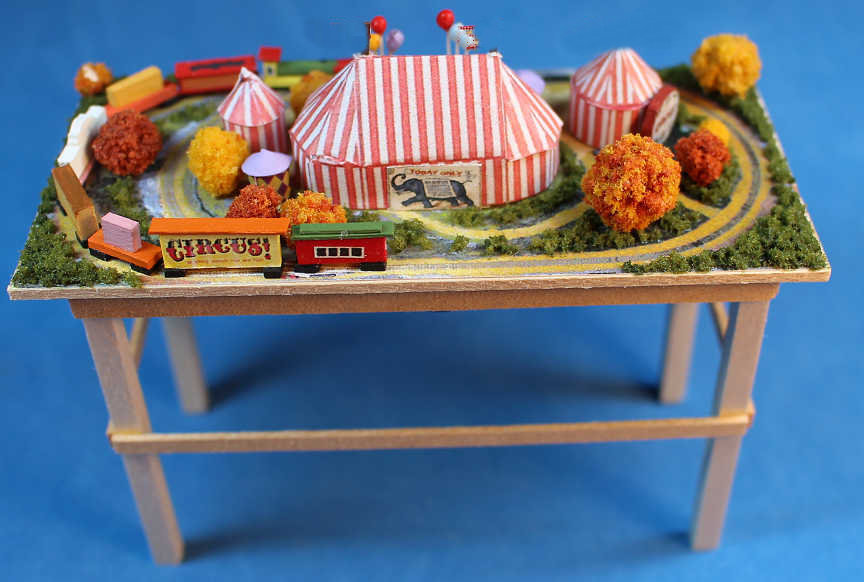 (image for) Model train set - circus medium
