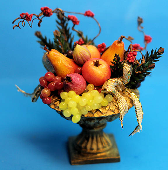 Flower/fruit arrangements - Hope Elliott