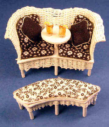 Small scale wicker