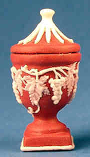 Decorative lidded jars / urns