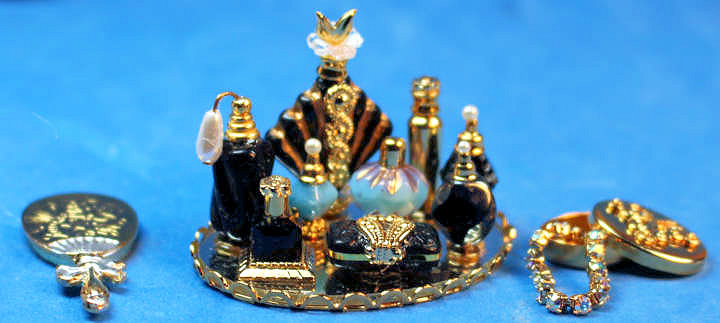 (image for) Dresser set - "Czarina"
