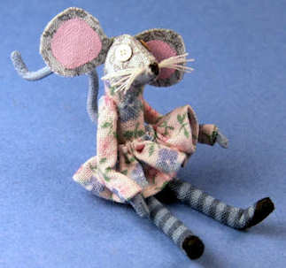 (image for) Doll for a doll - Girl mouse