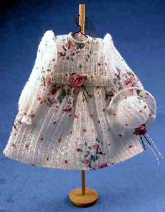 (image for) Girl's party dress, hat & stand