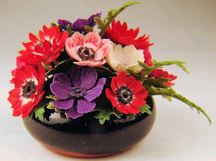 Flower arrangement - anemones, ferns - Click Image to Close