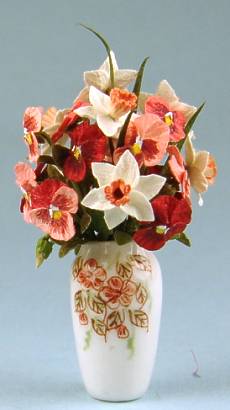 Flower arrangement - pansies and jonquils - Click Image to Close