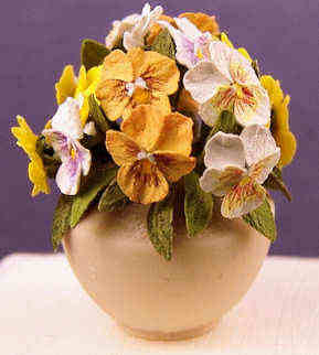 Flower arrangement - pansies - Click Image to Close