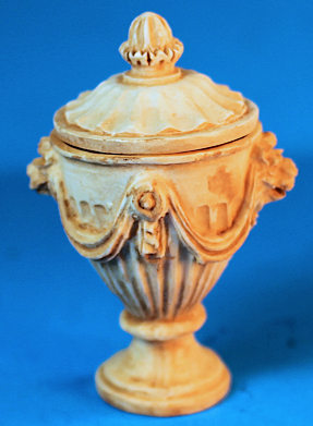 Garden urn - lidded - tan - Click Image to Close