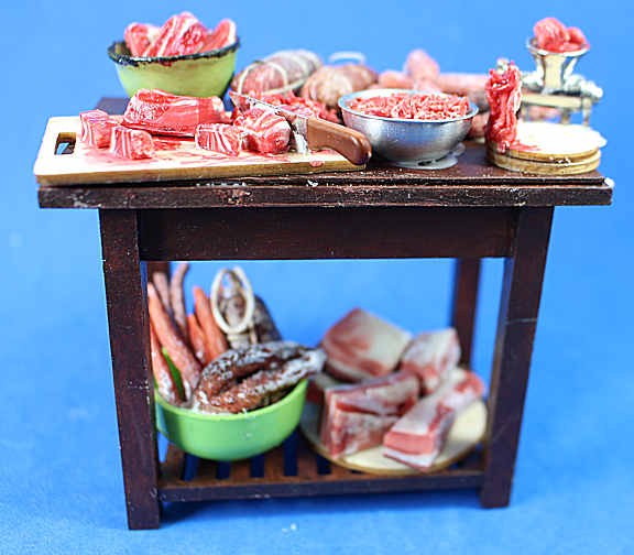 (image for) Sausage and salami preparation table