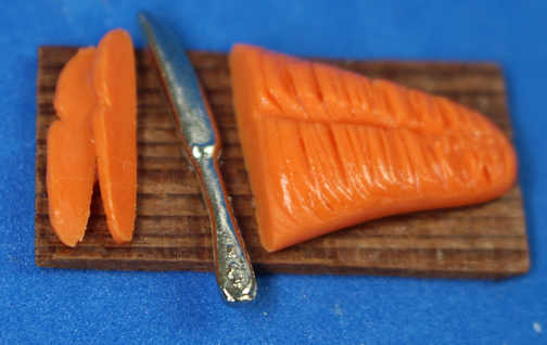 (image for) Salmon on cutting board