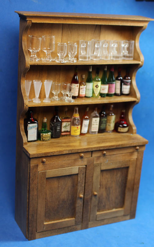 Filled bar hutch