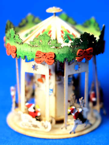 (image for) Santa Claus carousel "flier" - turns