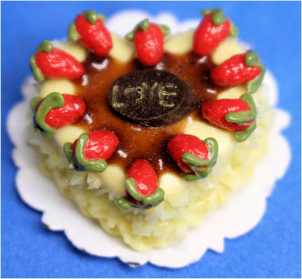 (image for) Valentine's cake - strawberries