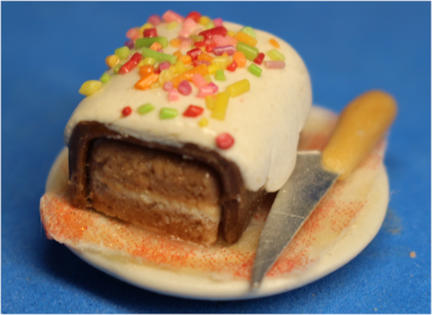 (image for) Chocolate 2 layer loaf with knife