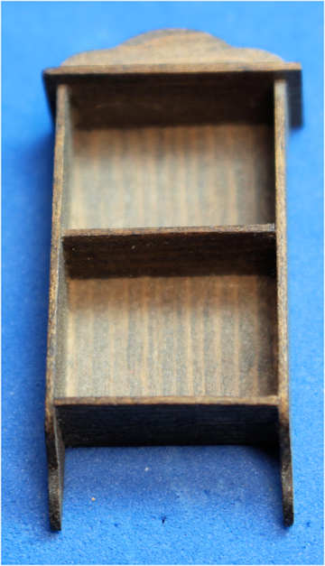 (image for) Colonial style shelf - 1/2 scale