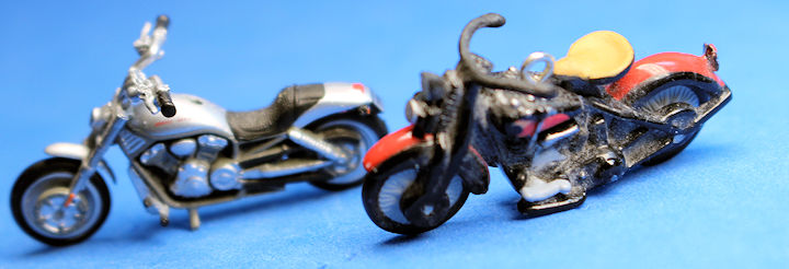 Toy motocycles - set of 2 - Hallmark
