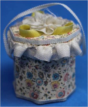 (image for) Fancy hat box