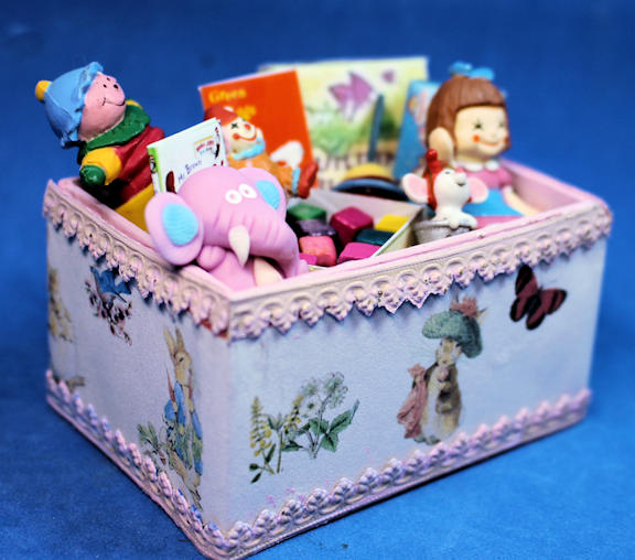 Toy box - Click Image to Close