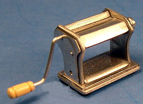 (image for) Pasta maker