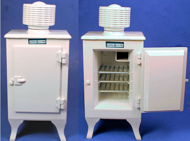 (image for) Old time refrigerator