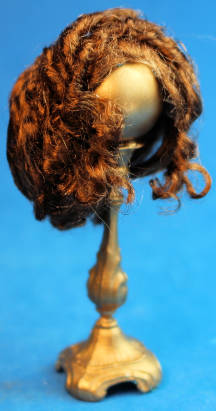 (image for) Wig on stand