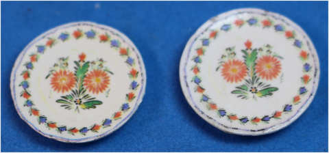 Decorative plates - set of 2