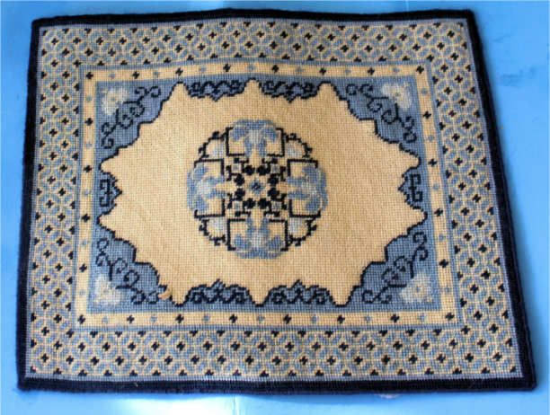 (image for) Petit point rug - Asian design