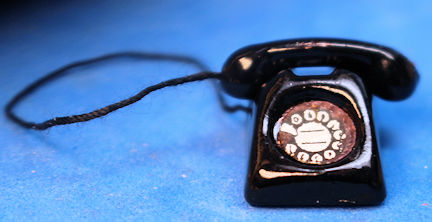 (image for) Telephone