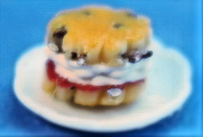 (image for) Scone with cream and jam