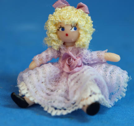 (image for) Doll for a doll - girl - damaged