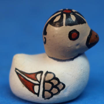 Duck figurine - Native American style - Click Image to Close