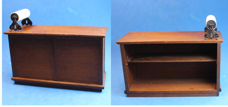(image for) Shop counter with paper dispenser