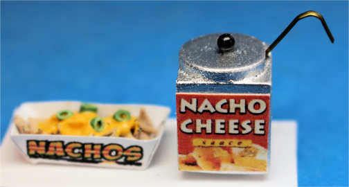 Nachos and sauce - Click Image to Close