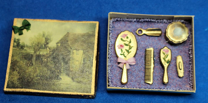(image for) Boxed vanity set