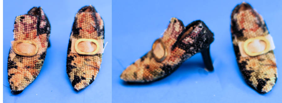 (image for) Lady's shoes - antique petit point