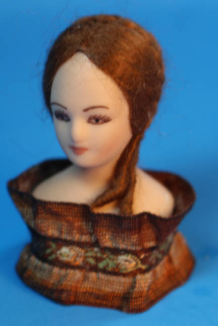 (image for) Wig display