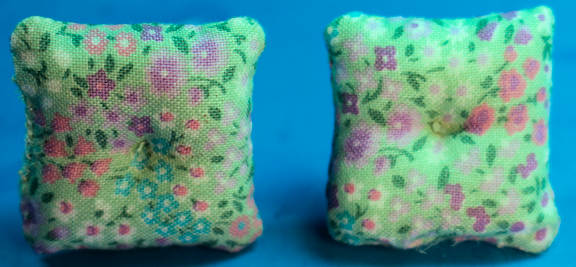 Decorative pillows - set of 2