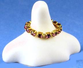 (image for) Choker on porcelain bust - lavender