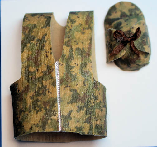 Camo hunting gear - vest and cap - Click Image to Close