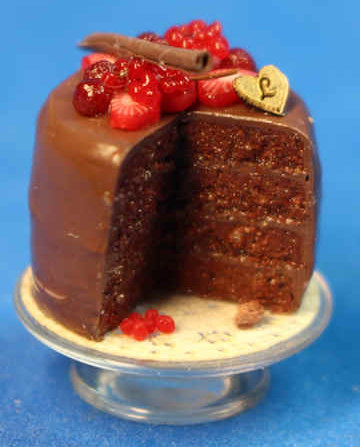 (image for) Chocolate layer cake with berries