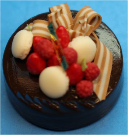 Cake -chocolate with strawberries and macaroons by TYA