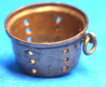 (image for) Strainer - grungy copper